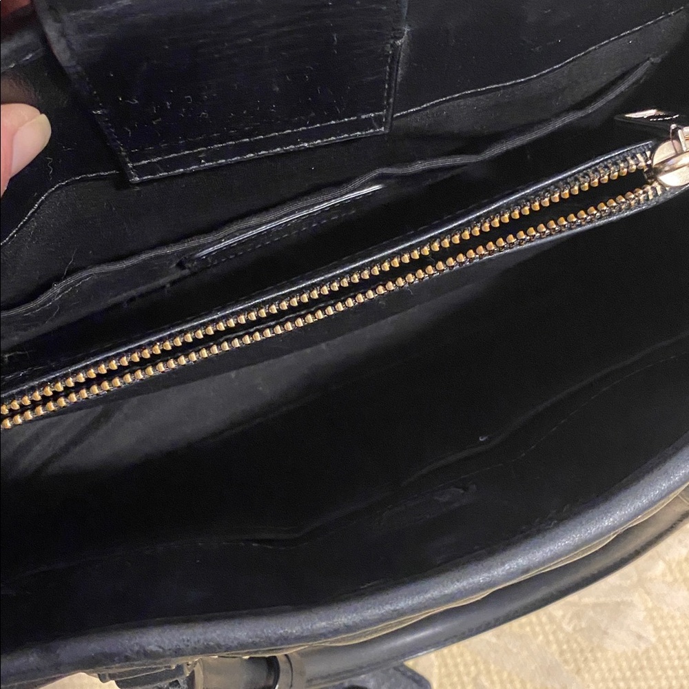Coach Leather  Black Handbag in nice condition, no damage - Picture 6 of 10